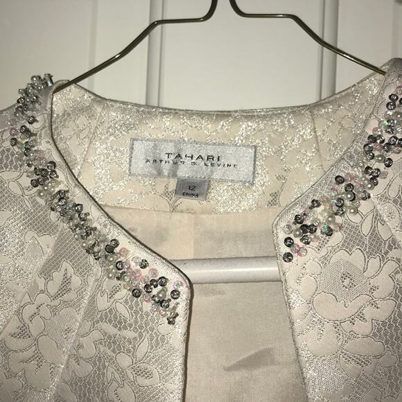 Tahari champagne gold embellished jacket 12 NWT - Picture 9 of 12